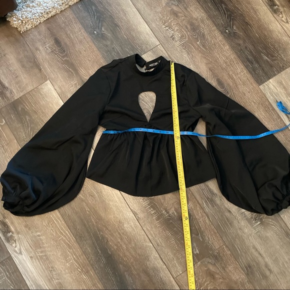 NWT Nasty Gal Peplum Hem Keyhole Detail Blouse Size 4 - Picture 8 of 11